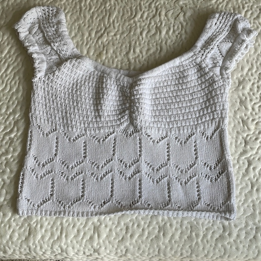 Woman’s crop shirt